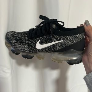 Women’s vapor max